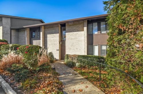 245 Hamilton Ave, Stamford, CT 06902-3413