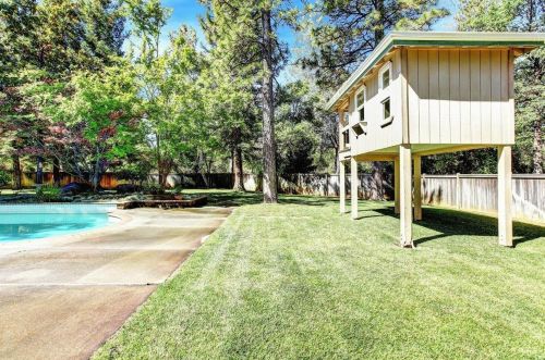 13267 Squirrel Creek Rd, Grass Valley CA 95945-4551 exterior