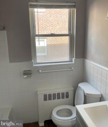 412 Gln Echo Rd, Philadelphia PA 19119-2915 exterior