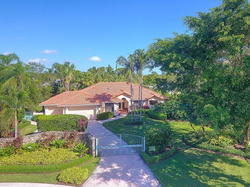 511 Bay Pointe Cir, Palm City, FL 34990-1751