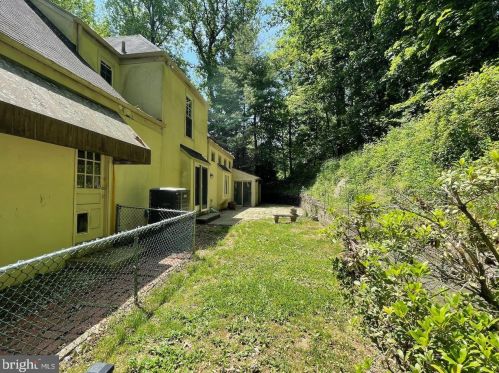 220 Hansell Rd, Newtown Square PA  19073-2509 exterior