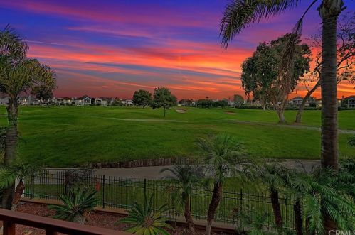 6471 Morningside Dr, Huntington Beach CA  92648-6106 exterior