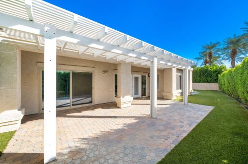 48211 Vista De Nopal, La Quinta CA  92253-2275 exterior