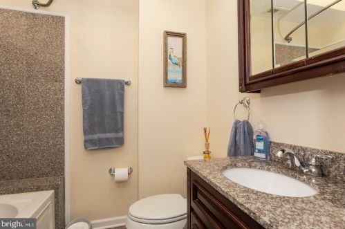 726 24 St, Philadelphia PA 19146-2540 exterior