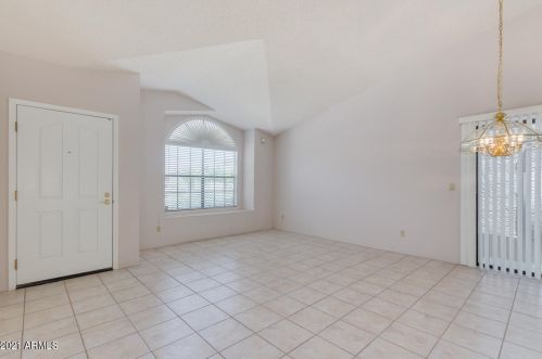 1903 Behrend Dr, Phoenix AZ  85024-1242 exterior