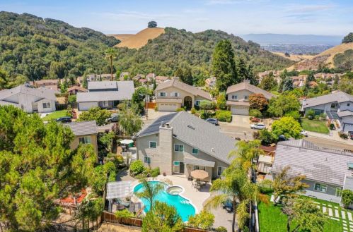 3430 Augusta Ct, Hayward CA 94542-2613 exterior