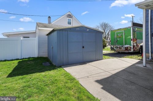 3027 Byberry Rd, Philadelphia PA  19154-1842 exterior