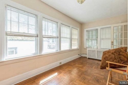 401 Conrad Rd, Englewood NJ  07631-1606 exterior