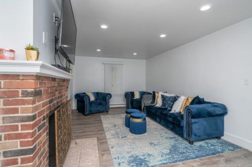 87 Briar Cliff Ave, Waterbury CT  06708-2901 exterior