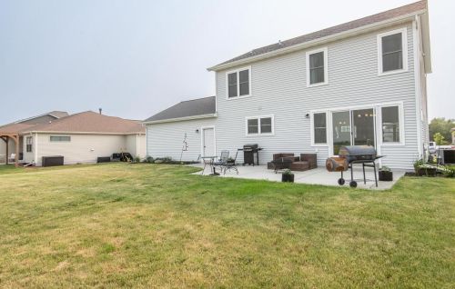 292 Autumn Crest Ln, Lake Mills WI  53551-1951 exterior