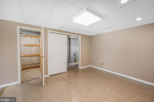 492 Devon Ct, Downingtown PA  19335-4221 exterior