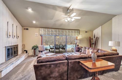 2485 San Lorenz Dr, Green Bay, WI 54304-1429