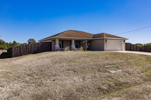 1606 Monroe Ave, Lehigh Acres, FL 33972-1806