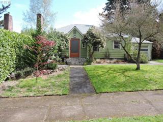 5330 35th Pl, Portland, OR 97211-7460