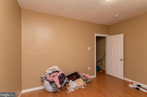 923 Atlantic Ave, Camden NJ  08104-1129 exterior