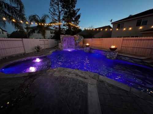 1305 Oak Leaf Cir, Valley Home CA 95361-2769 exterior