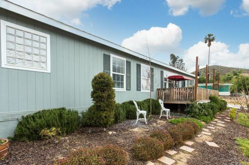 33044 Almond St, Wildomar, CA 92595-8352
