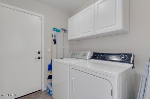 3604 Calle Lejos, Glendale AZ 85310-3950 exterior