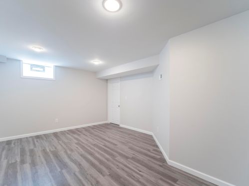 5326 63, Milwaukee WI 53213-4174 exterior