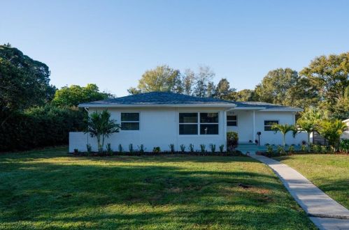 7116 Date Palm Ave, Saint Petersburg FL  33707-2014 exterior