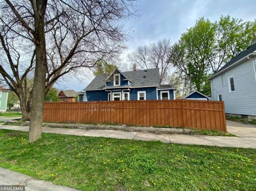 38 Douglas St, Saint Paul MN 55102-2714 exterior