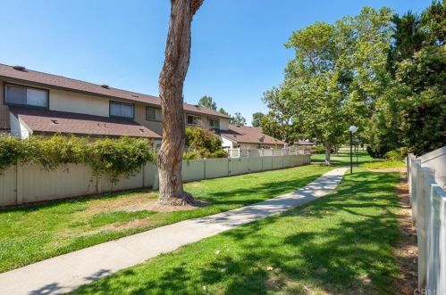 230 Eveningside Gln, Escondido CA  92026-1334 exterior