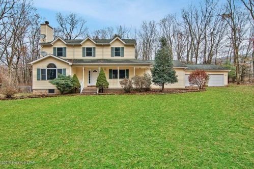 11 Sandys Way Ln, Wapwallopen, PA 18660-1940