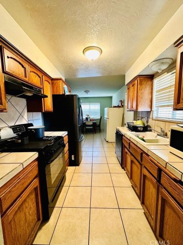 1421 Merced St, Madera, CA 93638-1803