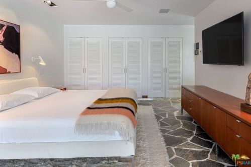 1207 Calle De Maria, Palm Springs CA  92264-8503 exterior