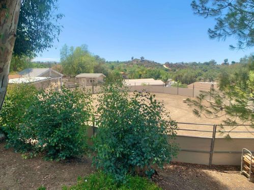 2435 Deland Dr, Alpine CA  91901-3192 exterior