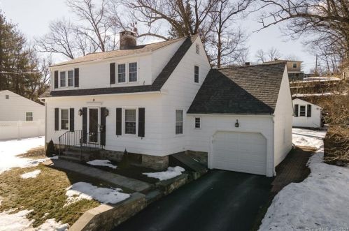 51 Joy Rd, Waterbury, CT 06708-2403