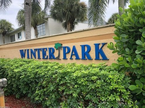 4260 Jack Frost Ct, Naples FL  34112-5242 exterior