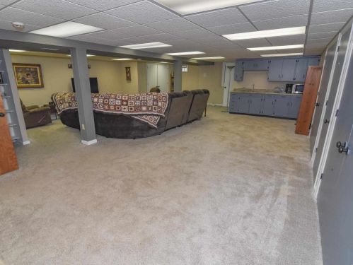 8883 Valley Circle Dr, Florence KY  41042-9523 exterior