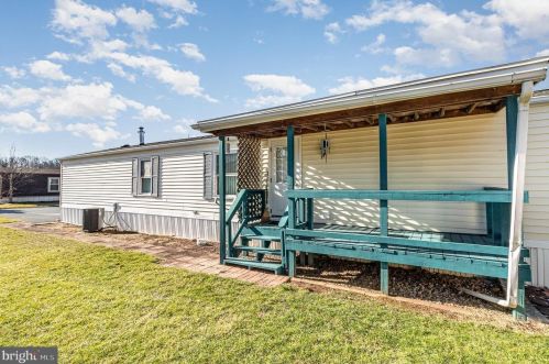 86 Vasilios Dr, Carlisle PA  17015-9012 exterior