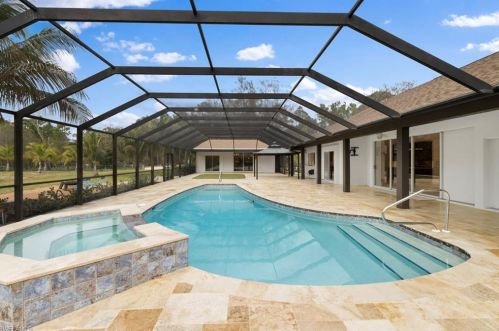 2291 Oakes Blvd, Naples FL  34119-1371 exterior