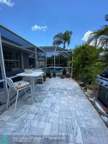 3843 9th Ln, Vero Beach FL  32960-6122 exterior