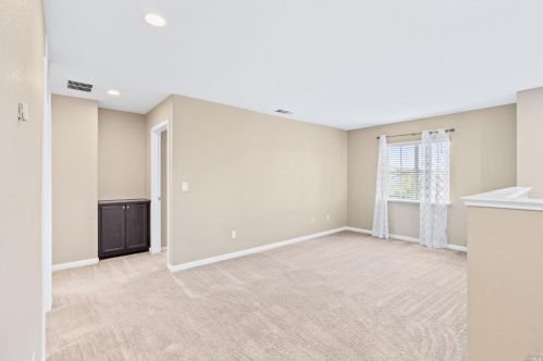 2312 Newcastle Dr, Vacaville CA  95687-8252 exterior