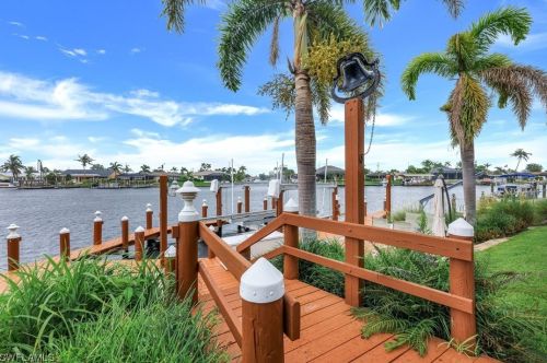 3810 1st Pl, Cape Coral FL  33904-4803 exterior