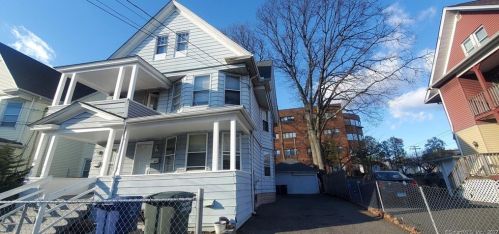 24 Bronx Ave, Bridgeport CT  06606-4604 exterior