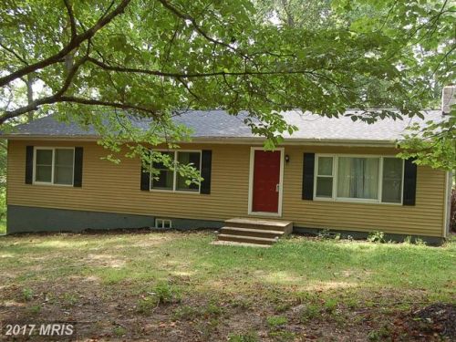 9515 Secca Dr, Fredericksburg, VA 22407-1567