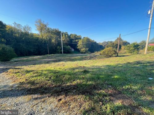 326 Peach Bottom Rd, Fulton, PA 17563-9708