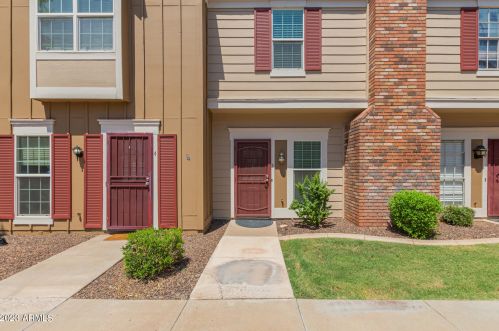 18815 34th Ave, Phoenix, AZ 85027-4883