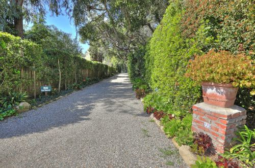 279 Santa Rosa Ln, Santa Barbara CA  93108-2613 exterior