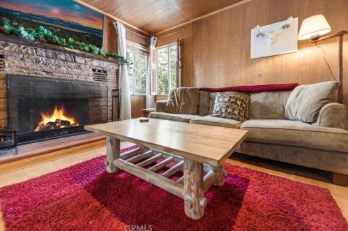 340 Sherwood Blvd, Big Bear City, CA