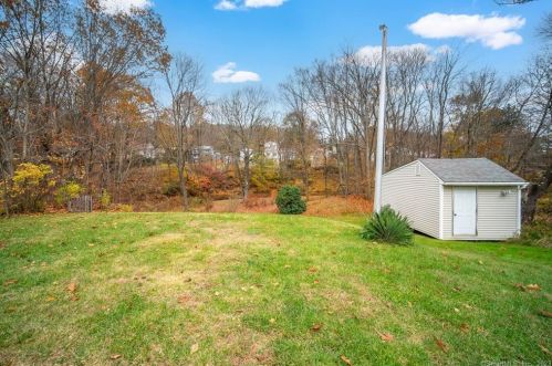 148 Dorothy Dr, Middletown CT  06457-5304 exterior