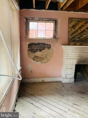 902 Irving St, Washington DC  20017-3416 exterior