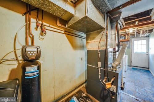 209 Bannockburn Ave, Prospectville PA 19002-5806 exterior