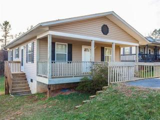 201 Oakview Rd, Asheville, NC 28806-2306