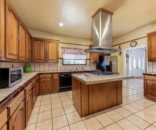 12070 Morning Ave, Downey CA  90242-2324 exterior