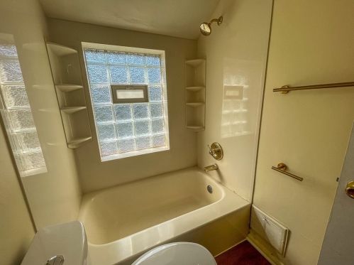 200 Larkspur St, Whitaker PA  15120-2208 exterior